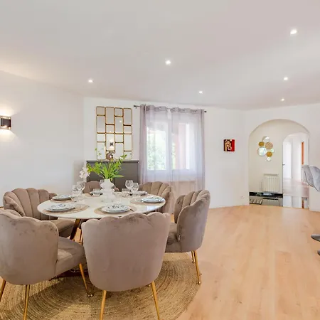 Adie By Interhome