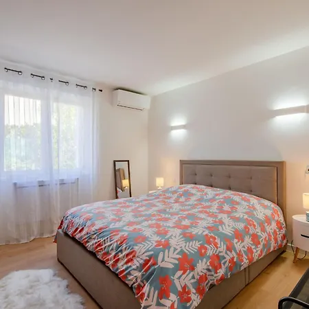 Adie By Interhome Sainte-Maxime